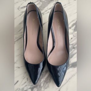 BCBG Marci pump, patent black, sz 7. Barely worn. 3in. heel.